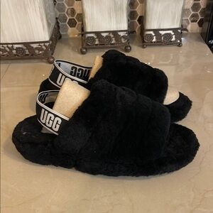 UGG Black Slip-On Comfort Slides size 8